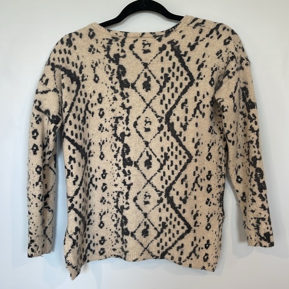 Anthropologie HWR Beige Speckled Wool Yak Cashmere Blend V-Neck Sweater ๐ - Picture 4 of 6